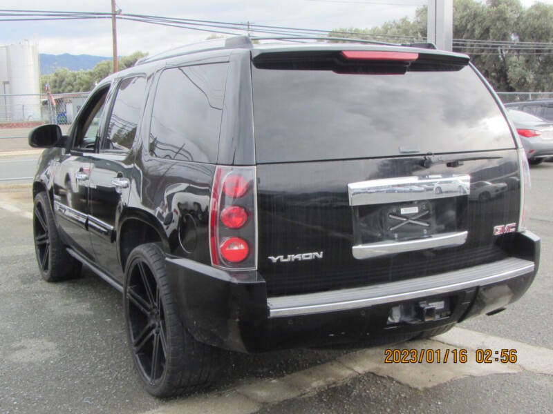 2008 GMC Yukon XL Denali photo 7