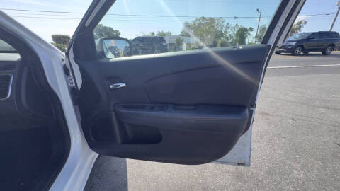 2013 Chrysler 200 LX