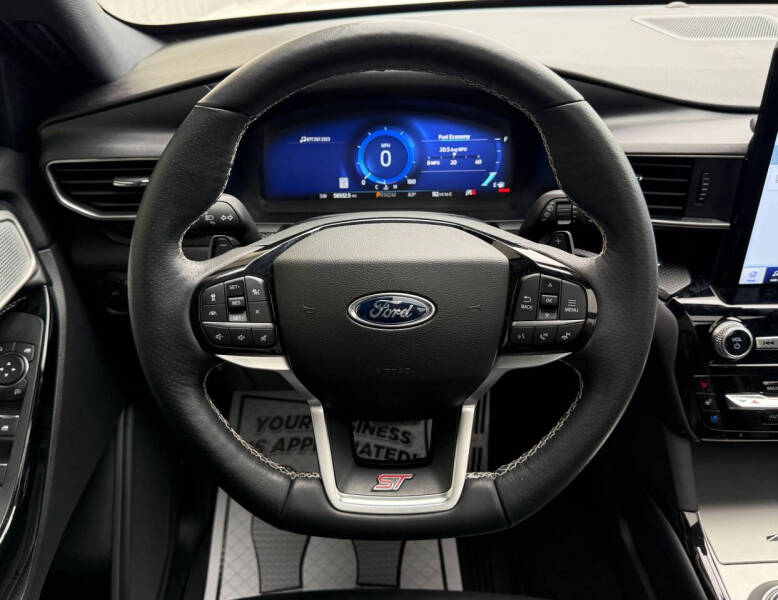 2022 Ford Explorer ST