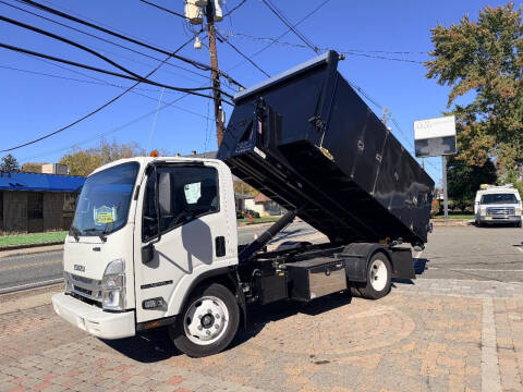 2024 Isuzu NPR-HD
