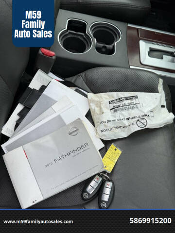 2012 Nissan Pathfinder Silver Edition