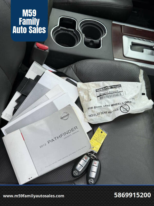 2012 Nissan Pathfinder Silver Edition