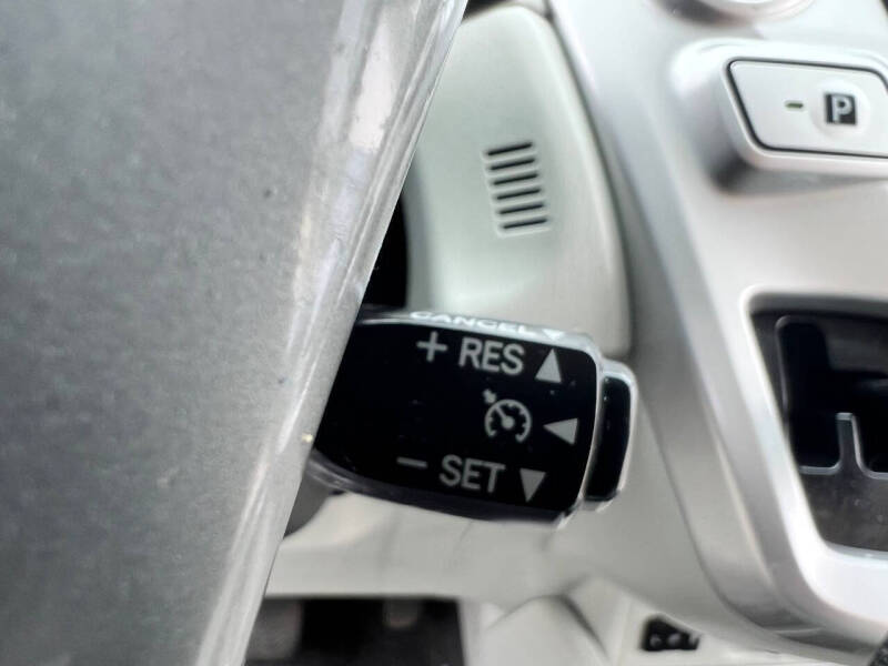 2012 Toyota Prius v Five