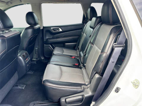 2019 Nissan Pathfinder SL