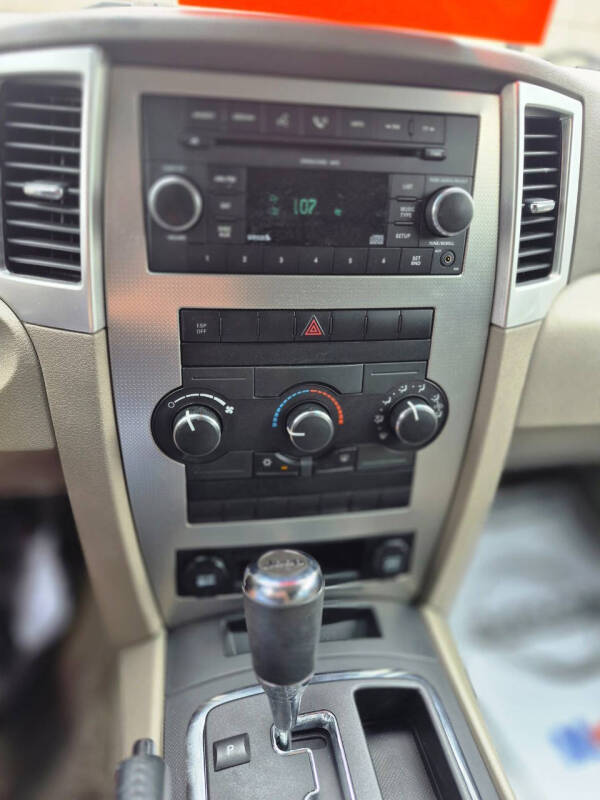 2009 Jeep Grand Cherokee Laredo