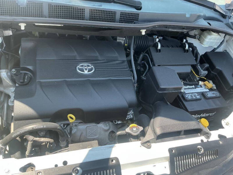 2012 Toyota Sienna