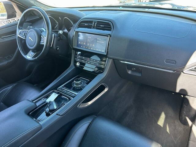 2019 Jaguar F-PACE S