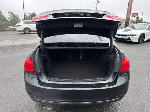 2017 BMW 3 Series 330e iPerformance