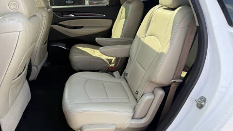 2020 Buick Enclave Essence