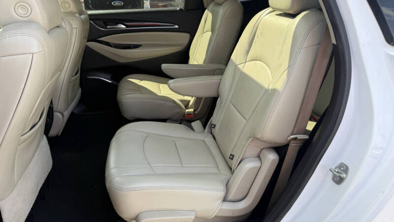 2020 Buick Enclave Essence
