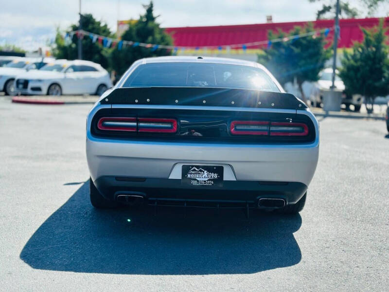 2015 Dodge Challenger SXT