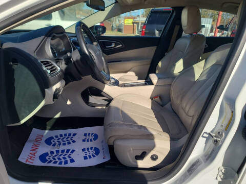 2016 Chrysler 200 Limited