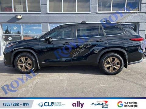 2023 Toyota Highlander Hybrid Bronze Edition