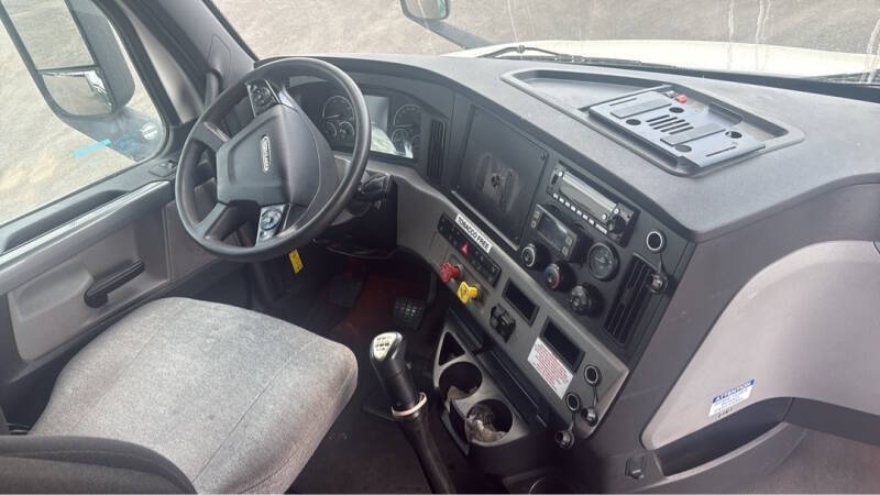 2022 Freightliner Cascadia