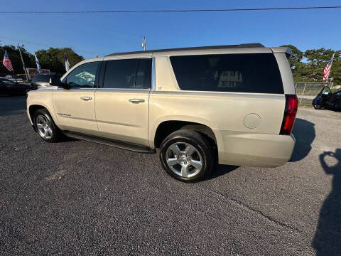 2017 Chevrolet Suburban LT