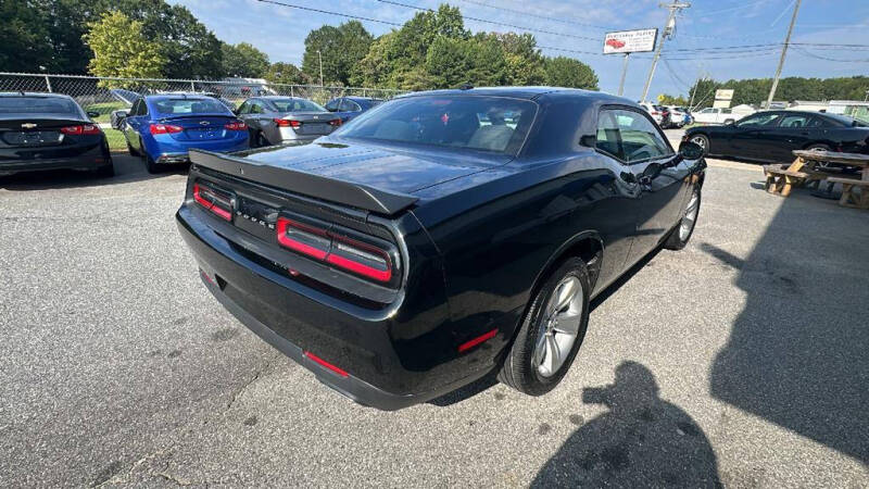2023 Dodge Challenger SXT