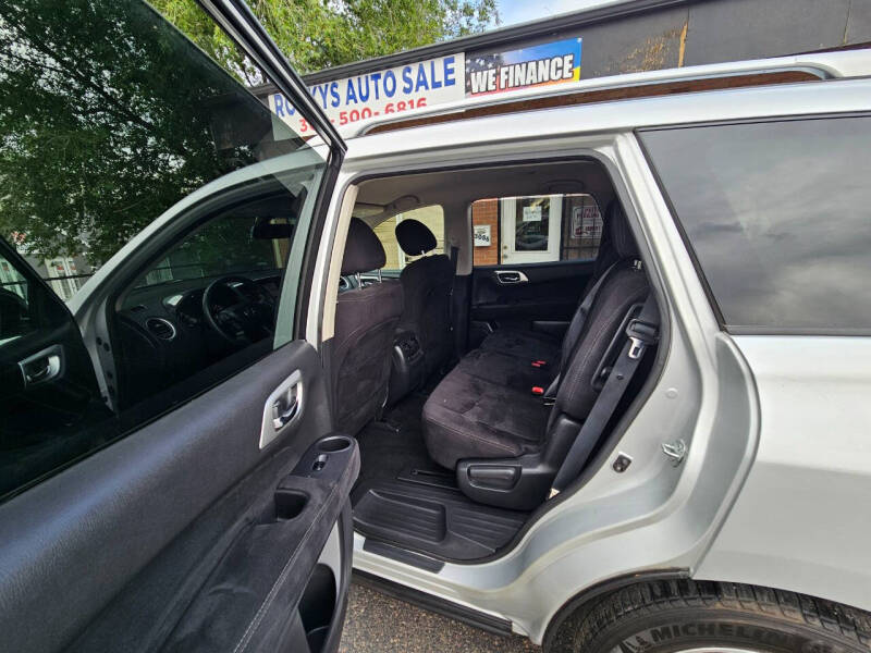 2015 Nissan Pathfinder SV