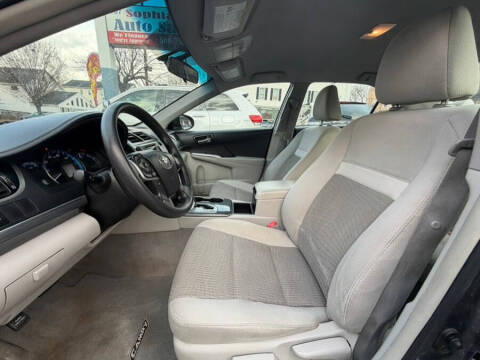 2014 Toyota Camry Hybrid