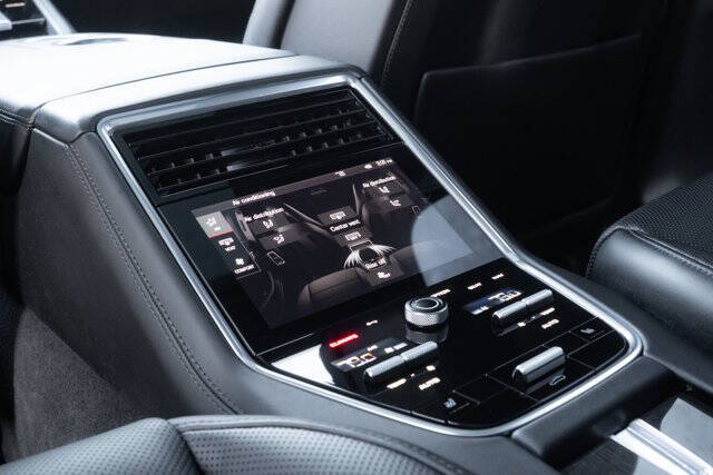 2023 Porsche Panamera 4