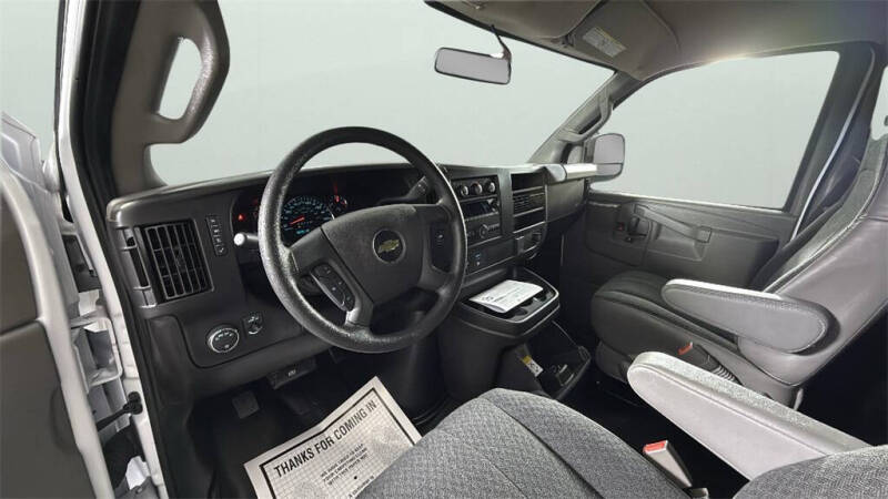 2024 Chevrolet Express 2500