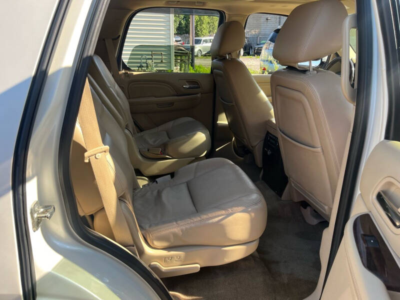 2012 Cadillac Escalade Luxury