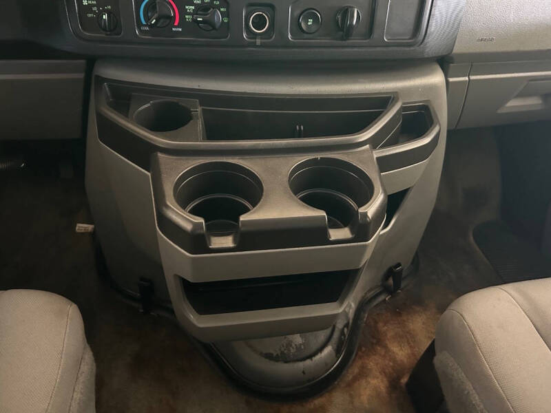 2014 Ford E-Series E-350 SD XLT