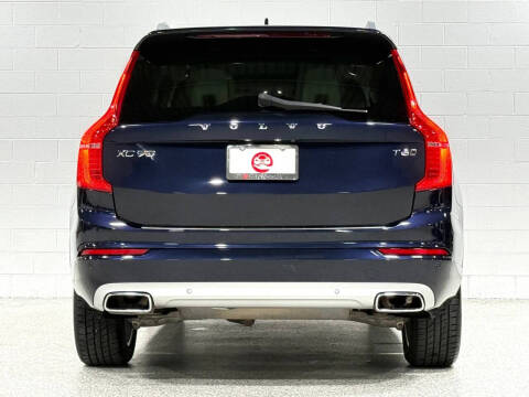 2016 Volvo XC90 T6 Momentum