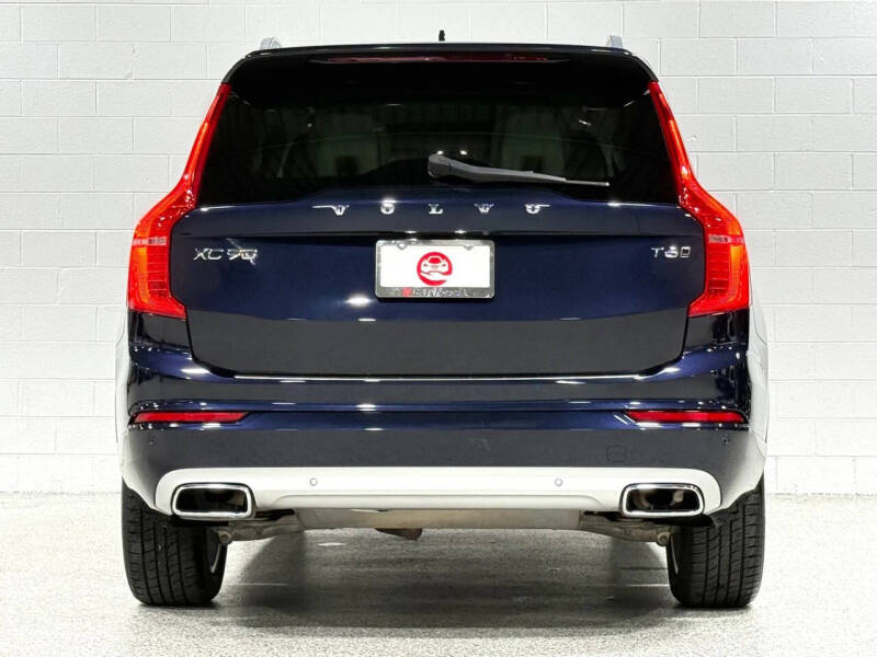 2016 Volvo XC90 T6 Momentum