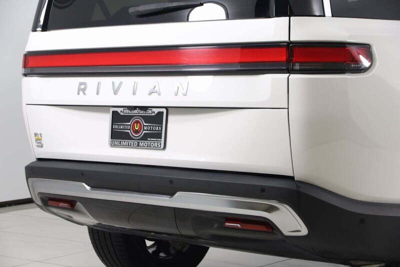 2022 Rivian R1S Launch Edition