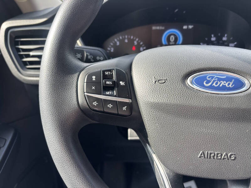 2020 Ford Escape SE