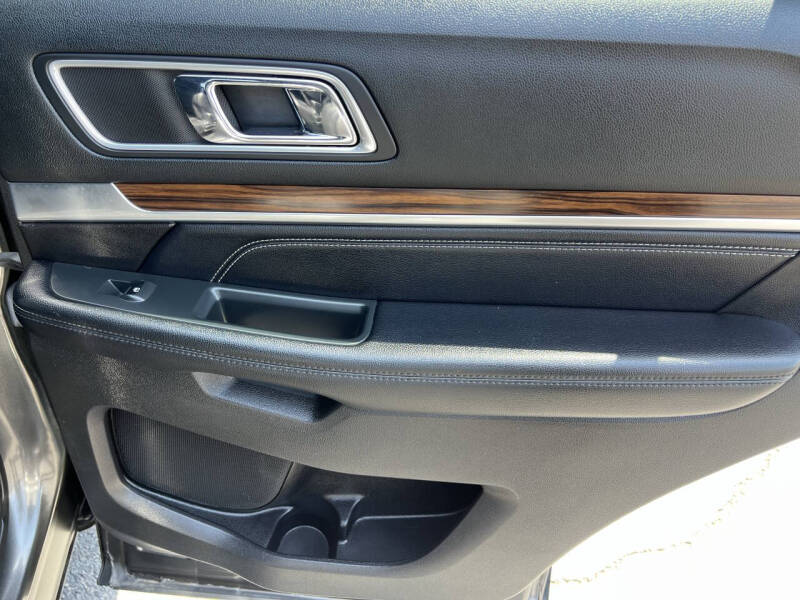 2017 Ford Explorer Limited