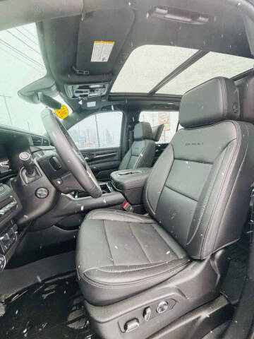 2023 GMC Yukon XL Denali