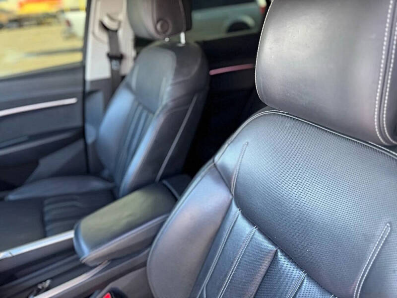 2019 Audi e-tron quattro Prestige