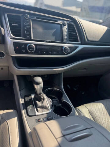 2017 Toyota Highlander