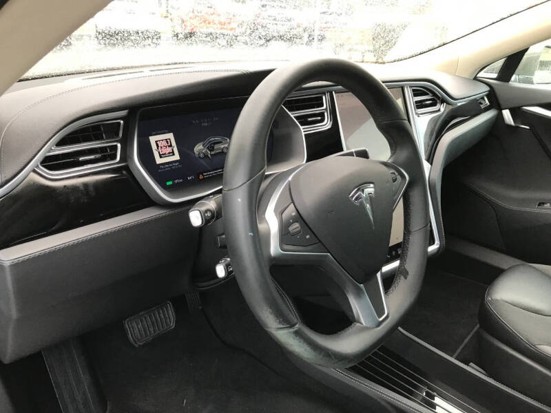2015 Tesla Model S 70D