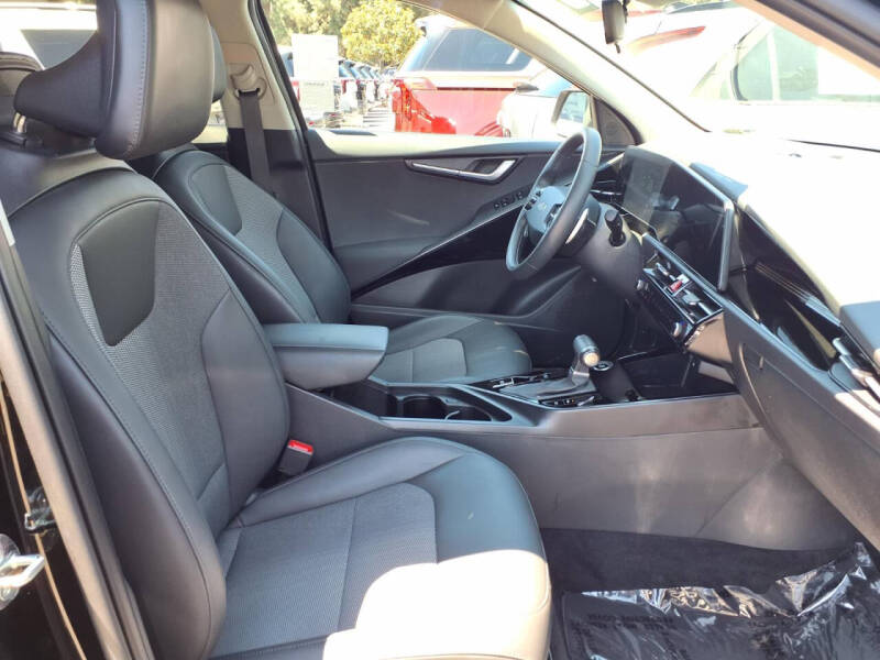 2025 Kia Niro EX