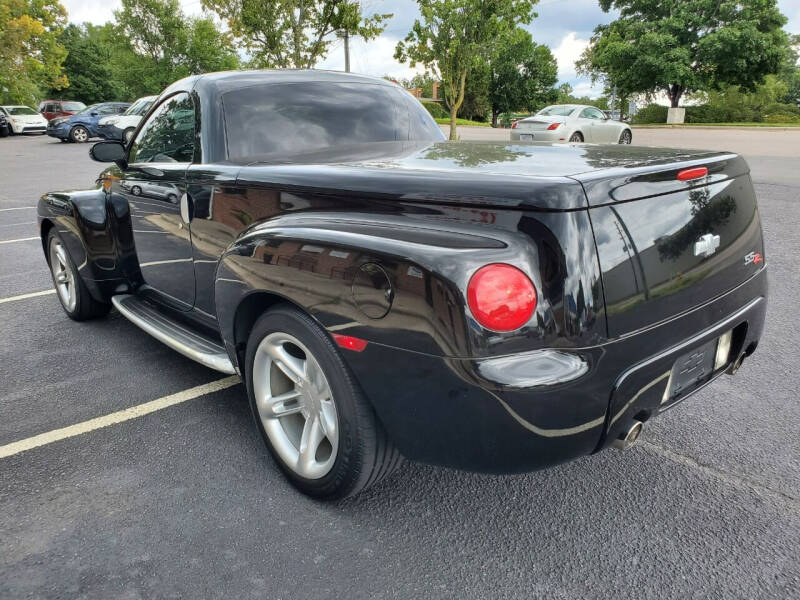 2004 Chevrolet SSR LS