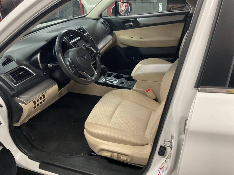 2018 Subaru Outback 2.5i Premium