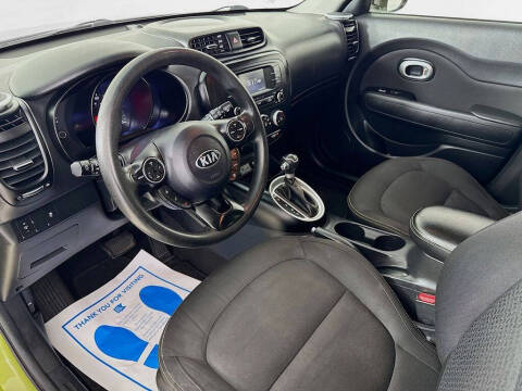2016 Kia Soul +