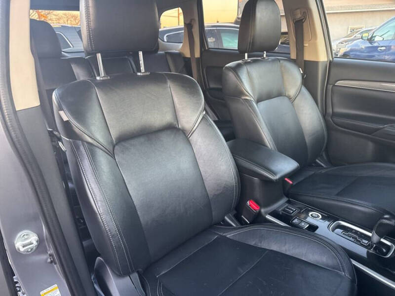 2020 Mitsubishi Outlander SEL