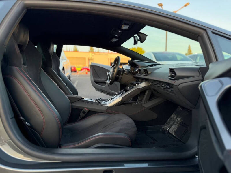 2017 Lamborghini Huracan LP 580-2