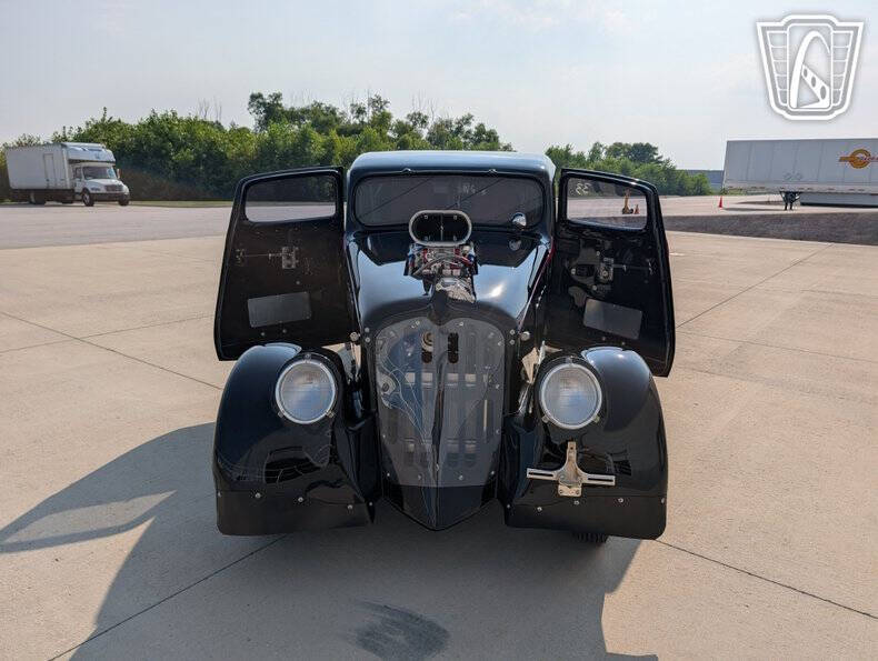 1933 Willys Coupe