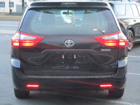 2017 Toyota Sienna L 7-Passenger