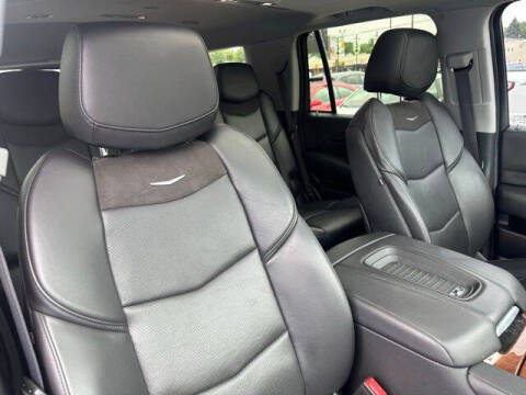 2020 Cadillac Escalade Luxury