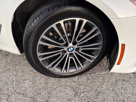 2019 BMW 5 Series 530i