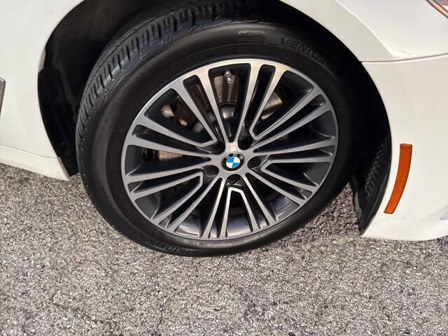 2019 BMW 5 Series 530i