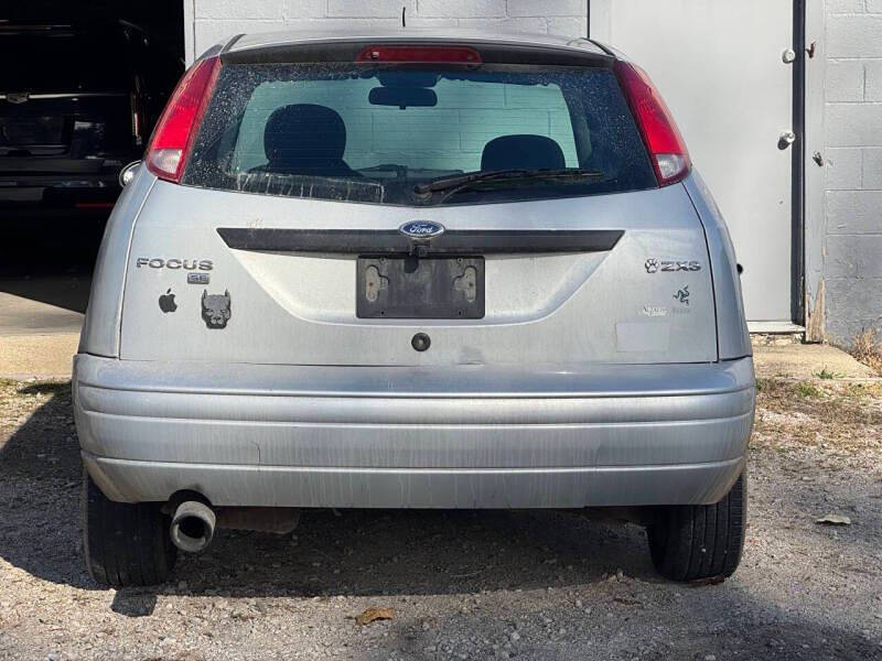 2005 Ford Focus ZX3 SES