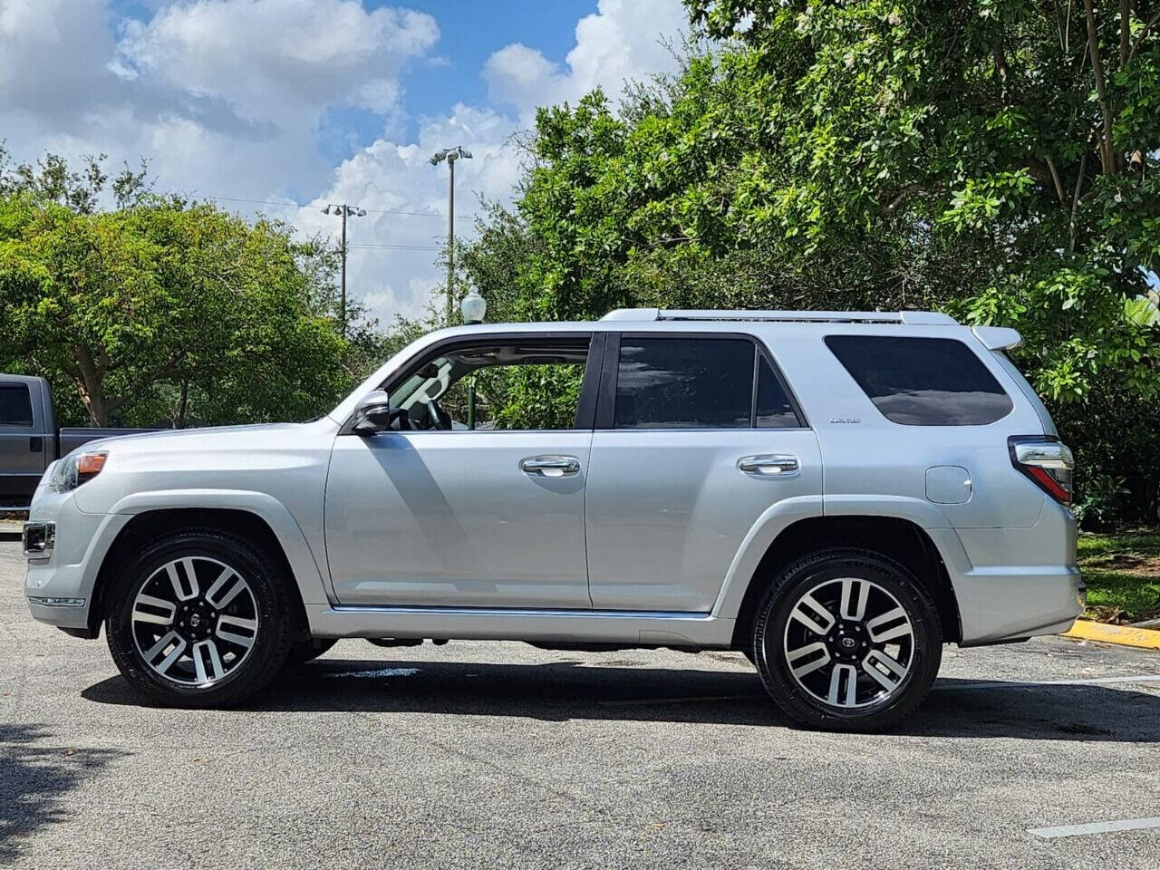 2016 TOYOTA 4-Runner SUV / Crossover - $28,995