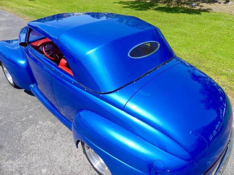 1948 Ford Super Deluxe