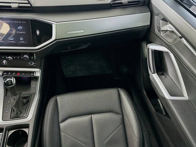 2024 Audi Q3 quattro S line Premium 45 TFSI